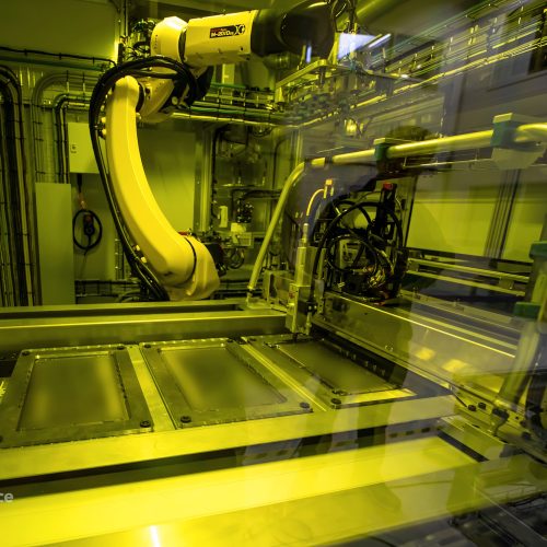 Laserskärmaskin med robotladdning